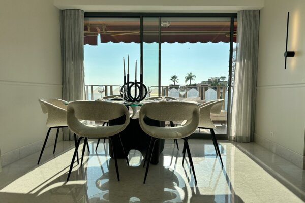 MONACO CENTRE RIVIERA PALACE 4 PIECES RENOVE MEUBLE MIXTE