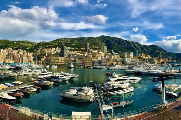 MONACO PORT HERCULE RUSCINO 4 PIECES AVEC UNE VUE SUR LE PORT