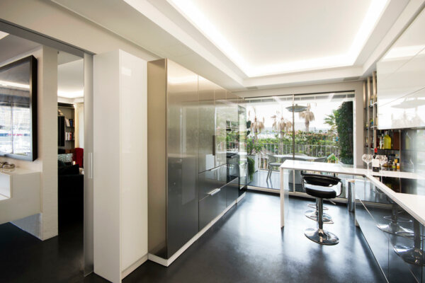 MONACO PORT HERCULE RUSCINO 4 PIECES AVEC UNE VUE SUR LE PORT